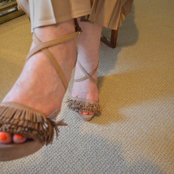 EUC Qupid nude suede strappy wedge platform sandal, 6 - Picture 7 of 7